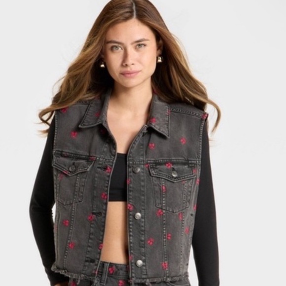 wild fable Tops - NWT Size Large Wild Fable Denim Oversized Vest Black Wash Cherry Embroidered